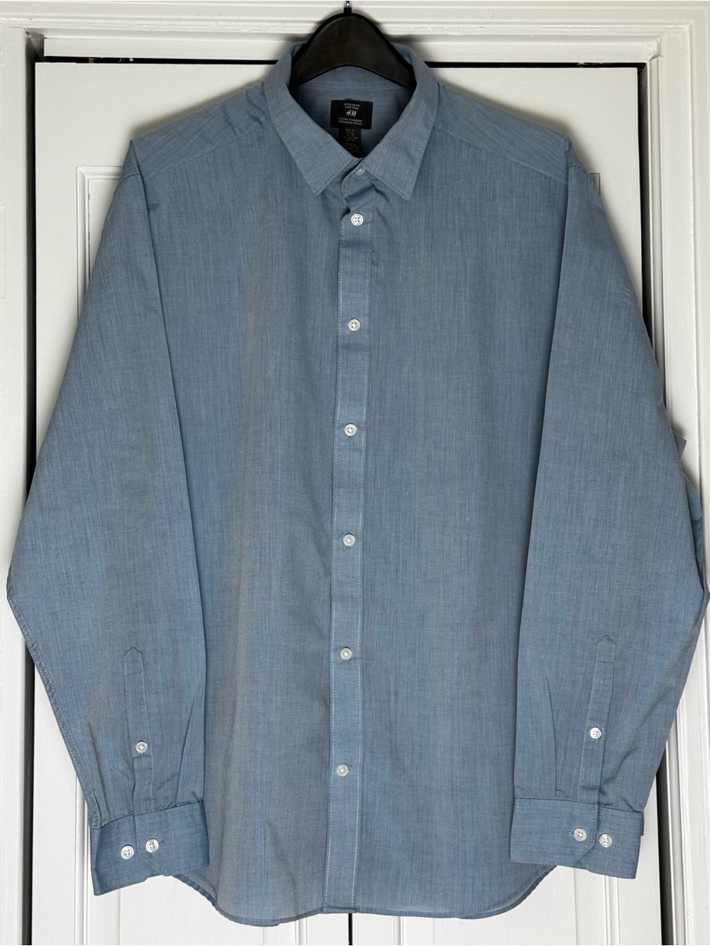 H&M Men's Heathered Sky Blue Button-Down Dress Shirt